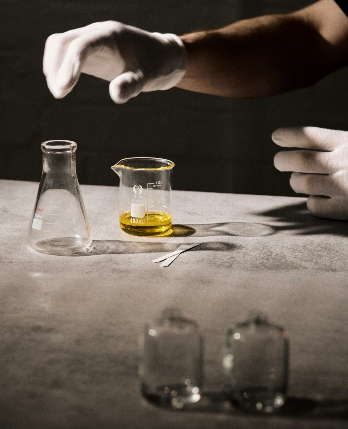 Viti Vinci Scents Artists experimenting  with scents